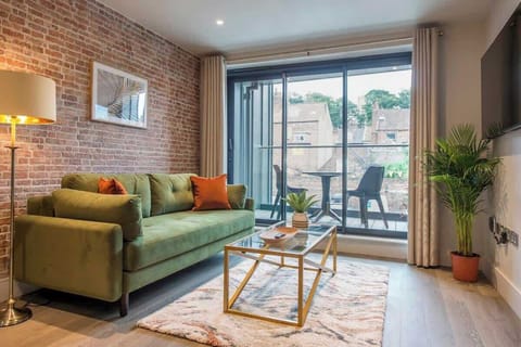 Living Room / Lounge