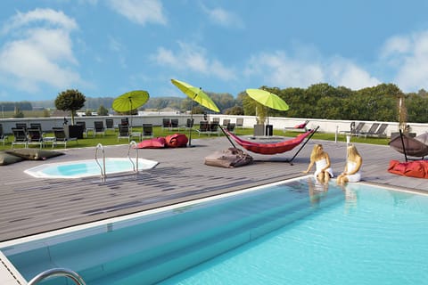 Terrace w/ Pool