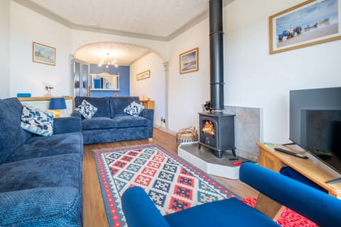 Clifftop Cottage, East Runton: Located in the coastal village of East Runton, this stylish and cosy mid-terrace fisherman's cottage with sea views is on the clifftops of North Norfolk's stunning heritage coastline