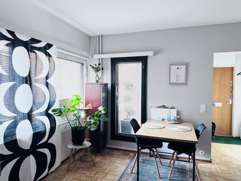 Apartment, 1 Bedroom, Accessible | Dining