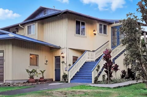 Exterior / Building: Main entry to upper suite.