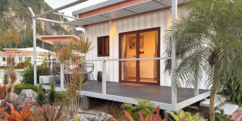 Deluxe Cottage, Sea View | Terrace/patio