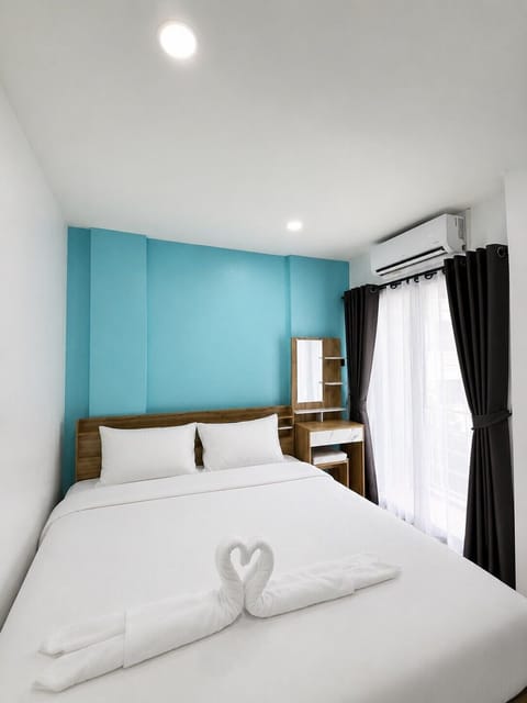 Superior Double Room | In-room safe, blackout drapes, iron/ironing board, free WiFi