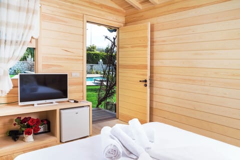 Grand Room, Garden View | In-room safe, blackout drapes, free WiFi