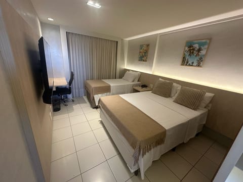 Apartment | In-room safe, laptop workspace, iron/ironing board, WiFi (free)