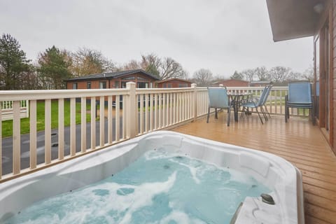 Rowan Lodge, Amotherby- Host & Stay 