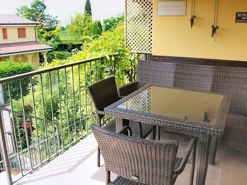 Apartment, Resort, Balcony, Hotel, Swimming Pool, Resort Town, Beach