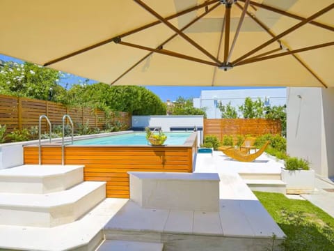 Apartment, Resort, Balcony, Hotel, Swimming Pool, Resort Town, Beach