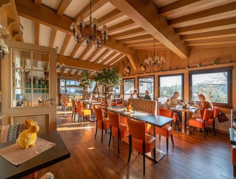 Apartment | Dining