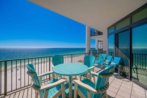 Condo, 3 Bedrooms | Outdoor dining