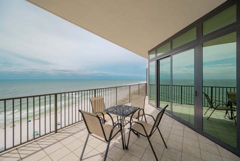 Condo, 3 Bedrooms | Outdoor dining