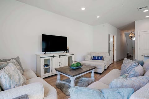Shadow Lake Retreat — the perfect place to relax, recharge, and enjoy Panama City Beach