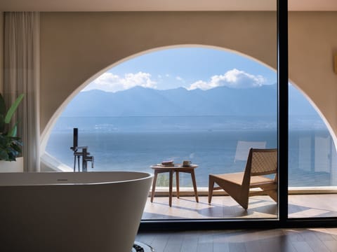 Standard Double Room, Ocean View | Interior