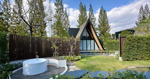 Standard Villa, Balcony, Garden View | Garden view