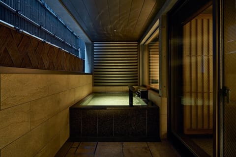 Superior Double Room | Bathroom | Separate tub and shower, hair dryer, slippers, towels