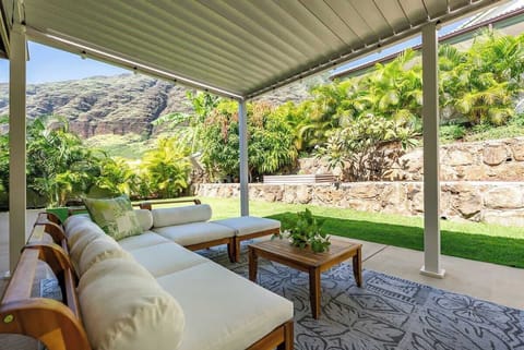 House (3 Bedrooms) | Mountain view
