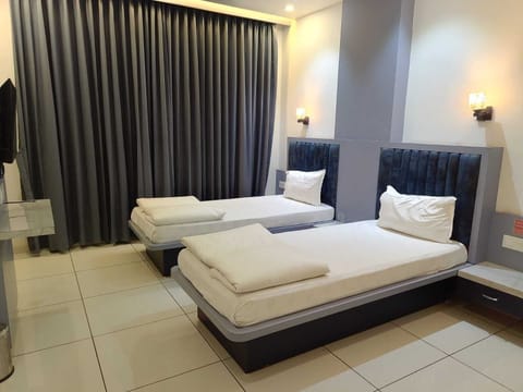 Suite, Balcony, Garden View | Free WiFi