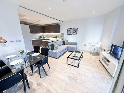 Living room | King’s Cross Apt near St Pancras, Camden, Angel & British Museum