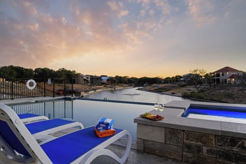 Beautiful waterfront views for unwinding after a long day