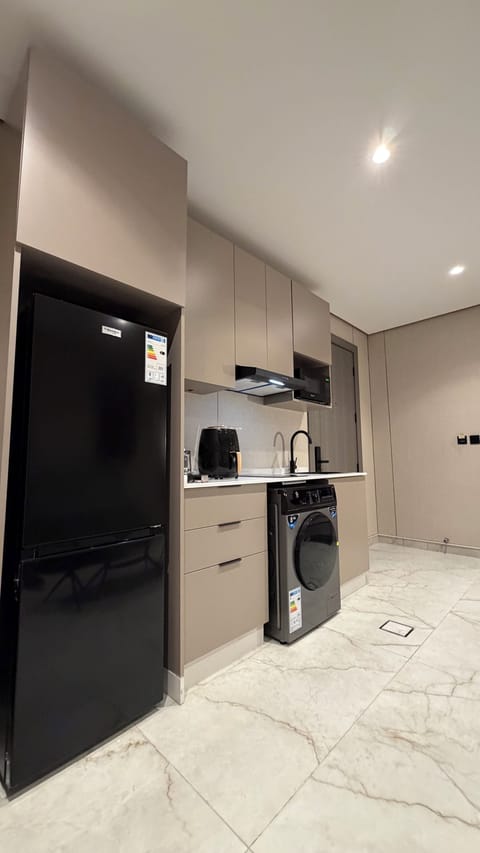 Apartment, 1 Bedroom, Accessible, Smoking | Private kitchen