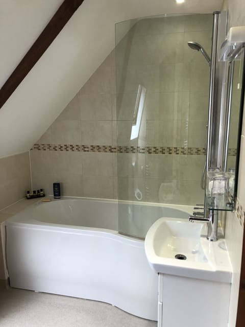 Standard Double or Twin Room (Second Floor) | Bathroom | Combined shower/tub, free toiletries, hair dryer, bathrobes