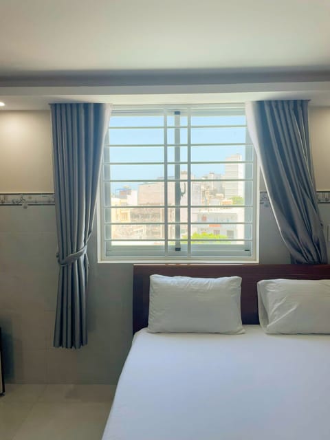 Standard Double Room, City View | Desk, free WiFi