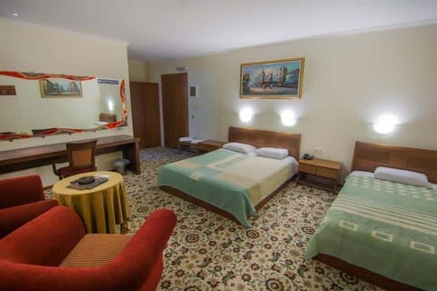Spacious room ideal for families or friends