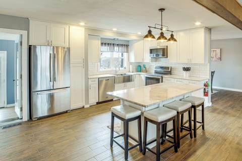 House (3 Bedrooms) | Interior