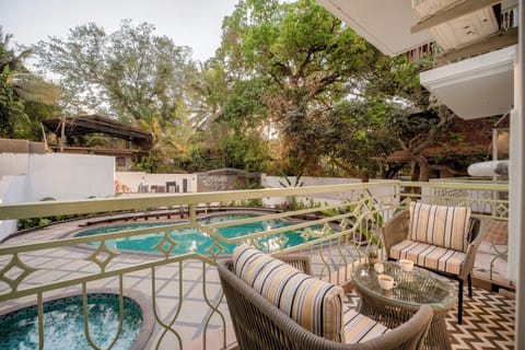 Apartment, 2 Bedrooms, Kitchen | Property grounds