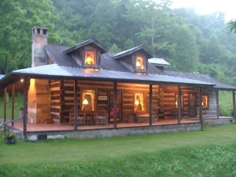 For the Strawberry Inn, the main entrance (center) leads into the living room. 