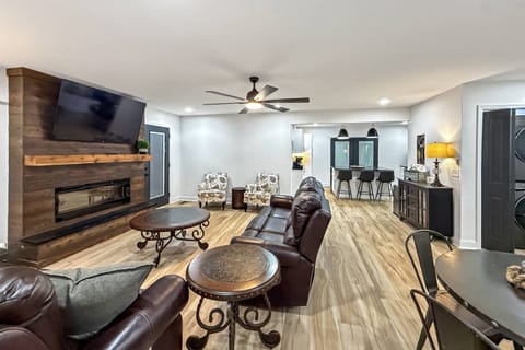 Open concept to enjoy family or friends time together