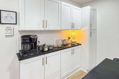 Coffee and hot chocolate bar - Keurig pods and drip coffee grounds, and all supplies, provided