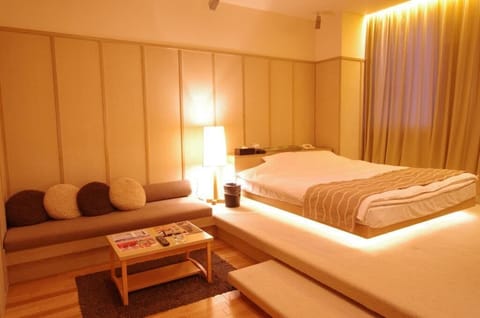 Superior Double Room, Smoking | Free WiFi