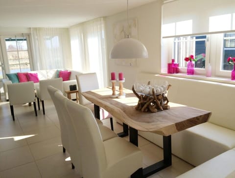 House | Dining