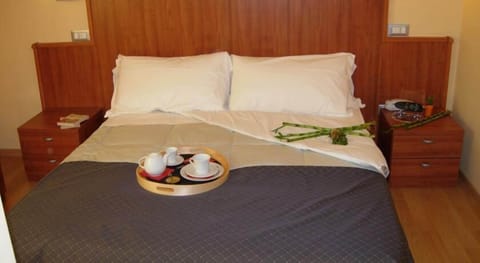 Premium bedding, in-room safe, desk, soundproofing