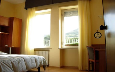 Premium bedding, in-room safe, desk, soundproofing