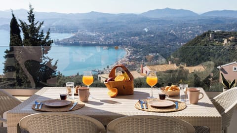 Comfort Apartment, Sea View | Outdoor dining