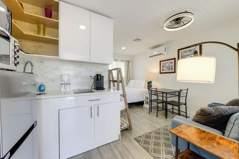 Apartment (0 Bedroom) | Interior