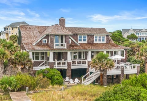 978 S. BALD HEAD WYND OCEAN FRONT LUXURY HOME
