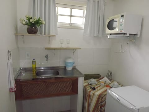 Premium Chalet | Blackout drapes, bed sheets