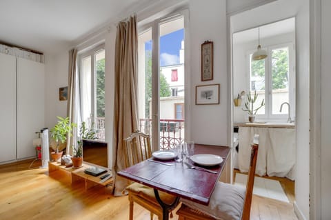 Apartment | Dining