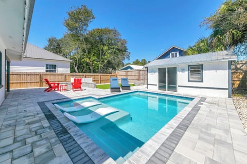 Backyard at The White Sandcastle!