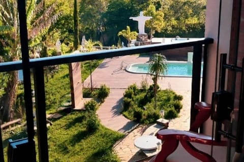 2 outdoor pools