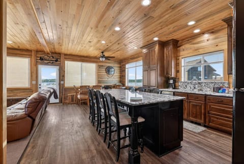 Lodge - Kitchen Area