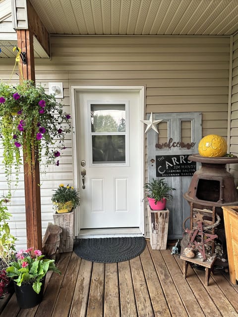Entrance to Gill Creek Suite