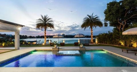 Comfort Villa | Pool | Outdoor pool