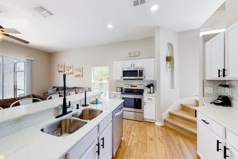 House, Multiple Beds, Pool Access, Pool View (Harmony Villa) | Private kitchen
