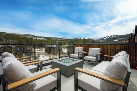 Rooftop Seating Area and Fire Pit