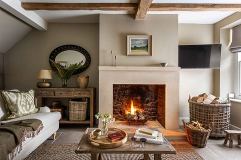 Loveday Cottage Sitting Room - StayCotswold