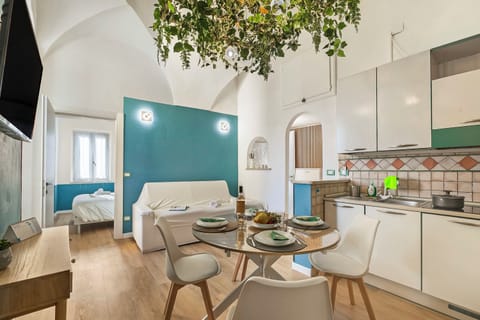 Kitchen and dining area